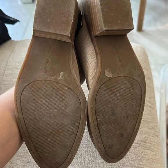 Lucky Brand Textured Tan Ankle Booties - Picture 3 of 6